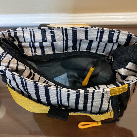 OllyDog Backcountry Day Bag, Aspen Grove - NWT - Picture 4 of 9